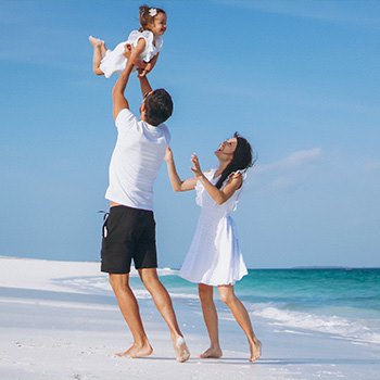 Viagem em família para praia: 4 dicas importantes